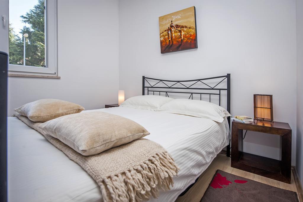 Pimlico Apartment โรวีน ภายนอก รูปภาพ