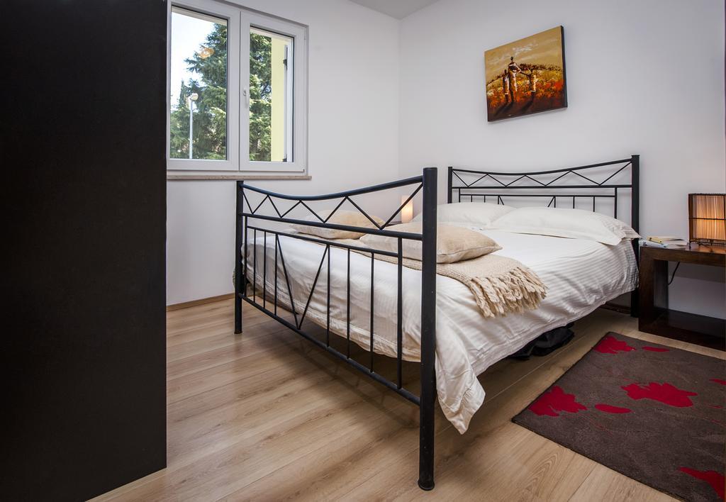 Pimlico Apartment โรวีน ภายนอก รูปภาพ